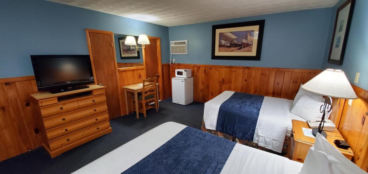 The 3* Lake George